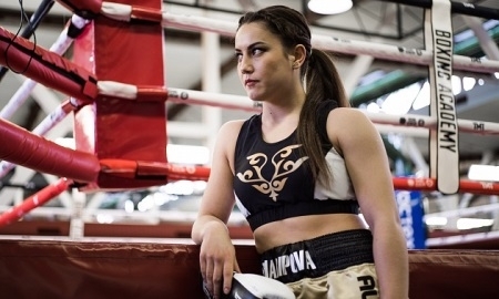 Определилась дата титульного боя Шариповой