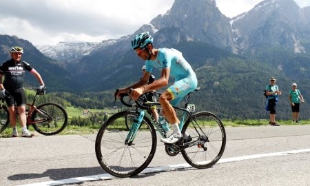 Сотая в истории «Джиро д’Италия» стартовала с минуты молчания в память о Скарпони