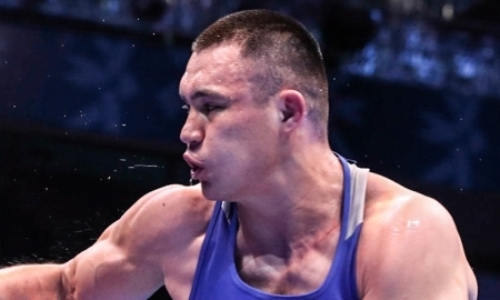 <strong>Казахстанский супертяжеловес вышел в финал чемпионата Азии-2017</strong>