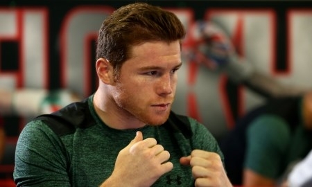 СМИ призвали Альвареса попытаться отвоевать у Головкина титул WBC