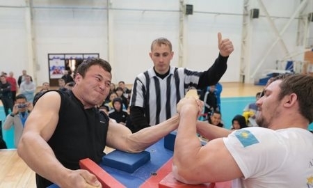 В Боровом прошел чемпионат Казахстана армрестлингу