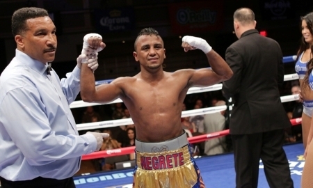 Оскар Негрете: «У Альвареса будут возможности пробить Головкина»