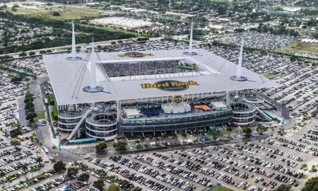 СМИ предложили еще одну площадку для проведения боя Головкин — Альварес