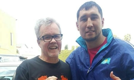 Ербосынулы готовится к предстоящему бою под руководством Роуча