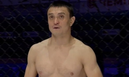 Боранбаев техническим нокаутом победил российского бойца на турнире Fight Nights Global 65