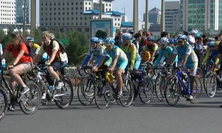 Полторы тысячи велосипедистов совершили пробег по Астане