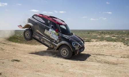 Второй этап «Ралли Казахстан — 2017» завершился в Мангистау