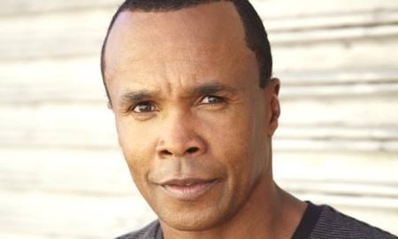 Легендарный средневес оценил шансы в бою Головкина и Альвареса