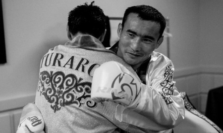 Как Ислам и Тураров поздравили друг друга с победой