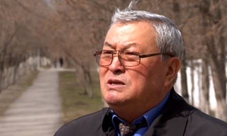 Есен Сыздыков: «Игроки „Кайрата“ выглядят в созидании получше, а у „Астаны“ футболисты более сильны в отборе»