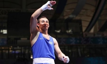 <strong> Видео уверенной победы Альжанова в полуфинале чемпионата Азии-2017</strong>