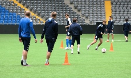 Фоторепортаж с тренировки «Окжетпеса» на «Астана Арене»