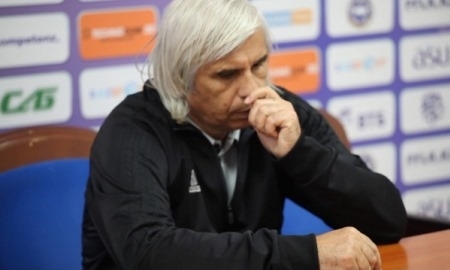 Видео послематчевой пресс-конференции Петрушина игры Премьер-Лиги «Атырау» — «Ордабасы» 2:2