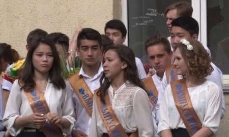 Видео последнего звонка с участием воспитанников «Кайрата»