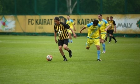 Фоторепортаж с товарищеского матча ветеранов Алматы и Астаны