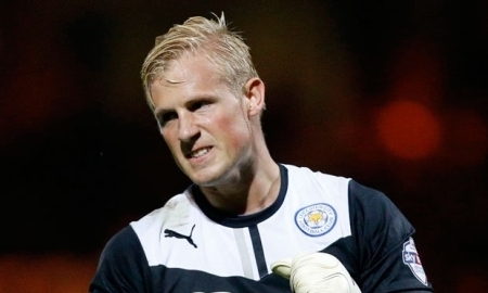 Вратарь сборной Дании Шмайхель пропустит матч с Казахстаном