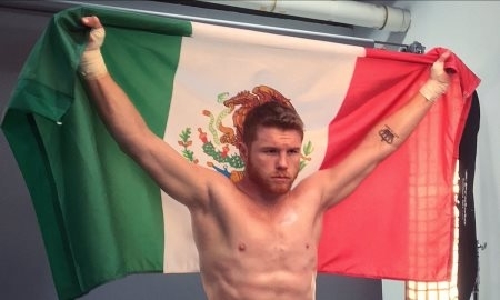 Альварес провел фотосессию к бою с Головкиным