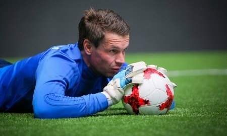 «Астана» возобновила тренировки