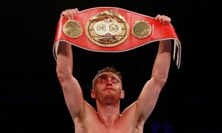Потенциальный соперник Жакиянова выиграл титул чемпиона мира в его дивизионе