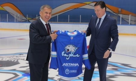 Президент Татарстана Минниханов посетил арену «Барыса»