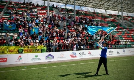 Артисты на поле: как казахи англичан в футбол победили