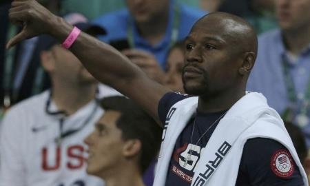 Мэйвезер передумал боксировать с Макгрегором за три недели до боя Головкин — Альварес