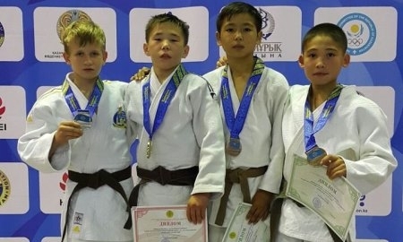 В Караганде завершился чемпионат РК по дзюдо среди юношей и девушек