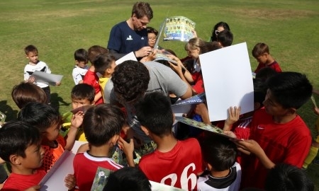 Дияс Укмет: «Спасибо ФК „Астана“ за праздник нашим детям»