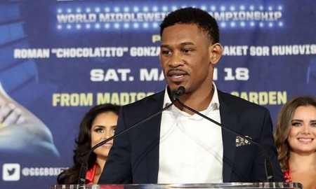 Джейкобс назвал фаворита в бою Головкин — Альварес