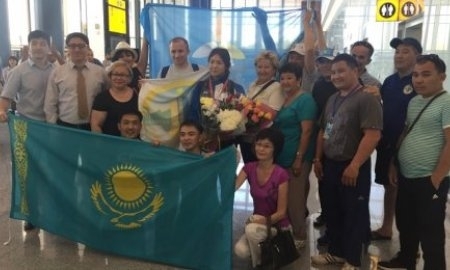 В Астане встретили единственную чемпионку Азии по женской борьбе среди молодёжи