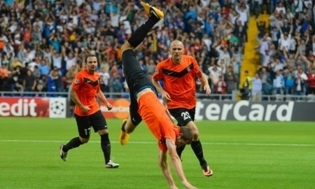 <strong>«Шахтер» подписал Дмитренко и Хижниченко</strong>