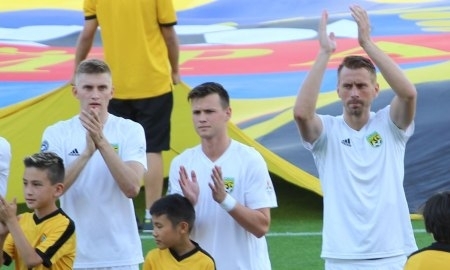 Эгон Вух: «Тренер хочет 100% умения работать как обороне, так и в атаке»