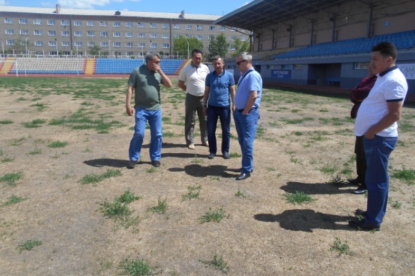 Инспекция в деле — 8. Комиссия ПФЛК по допуску полей проинспектировала стадионы в Кокшетау и Щучинске