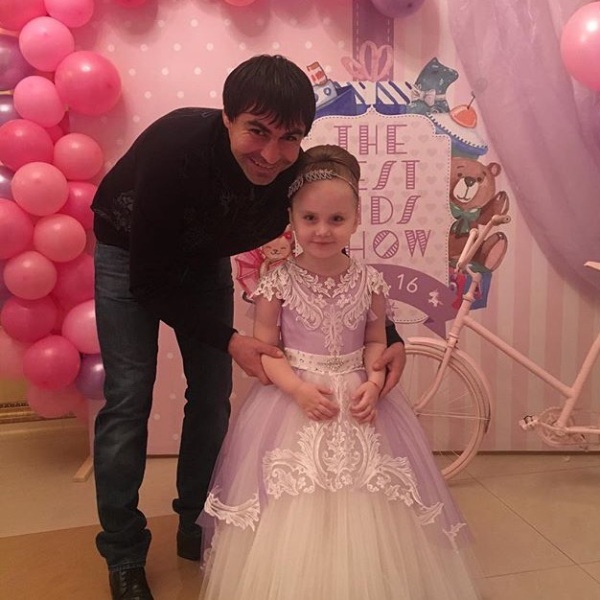 Ляна Гетериева: «Новый год — это единственный праздник, когда я точно знаю, что Казик будем с нами»