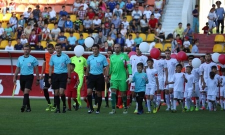 Фоторепортеж с матча Премьер-Лиги «Актобе» — «Шахтер» 0:1