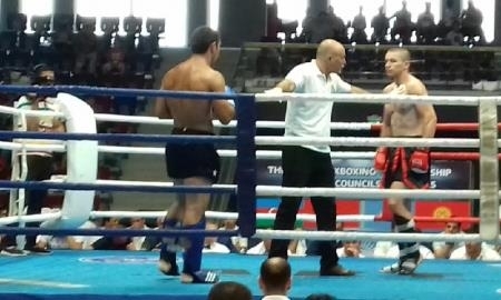 Казахстанские кикбоксеры участвуют в турнире в Баку