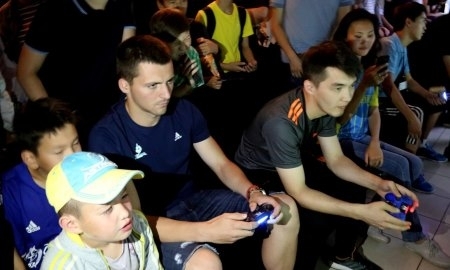 Игроки «Астаны» приняли участие в городском турнире по FIFA 17 