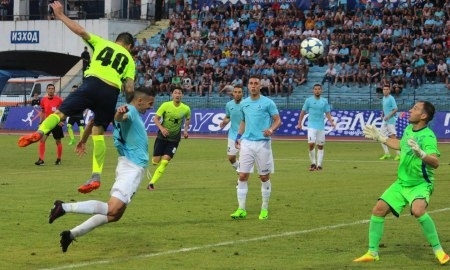 «Теперь снова ждать еврокубков 42 года...». Фанаты «Дунава» комментируют поражение от «Иртыша»