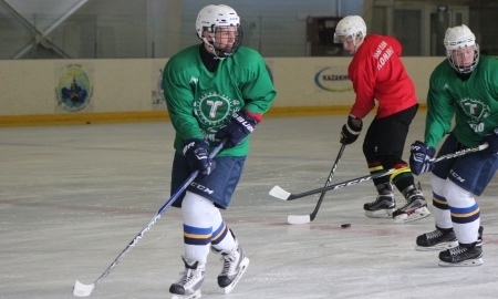 «Алтай» начал тренировки на льду