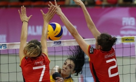 Казахстанские волейболистки уступили Германии в первый день Мирового гран-при в Алматы