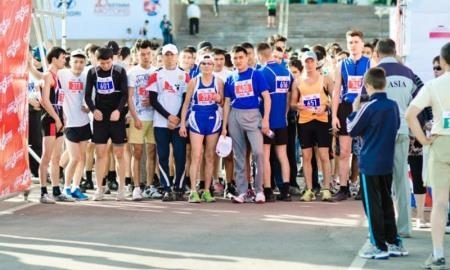 В летнем забеге в Алматы приняли участие более 600 человек