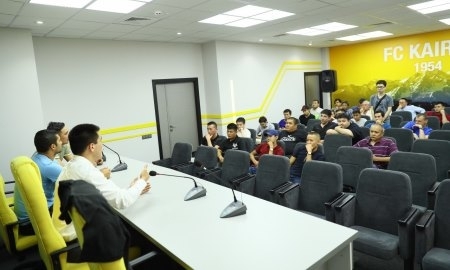«Кайрат» провёл встречу с болельщиками
