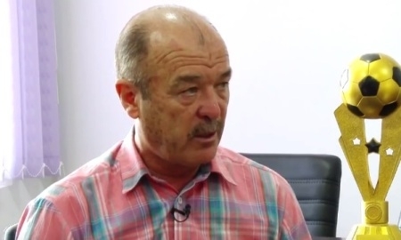 Бахтияр Байсеитов: «У бровки я могу подсказать своим игрокам: „На место с...!“»