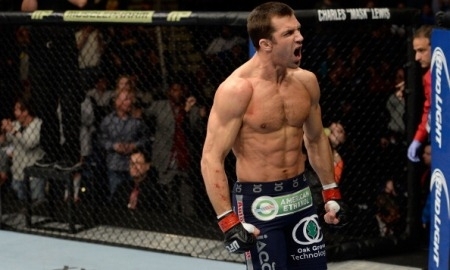 СМИ сожалеют, что турнир UFC пройдет в один день с боем Головкин — Альварес