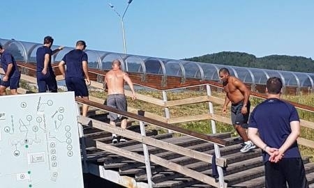 Доус и Даллмэн присоединились к «Барысу»