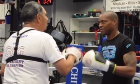 Тренер Головкина потренировал журналиста в Биг Беар