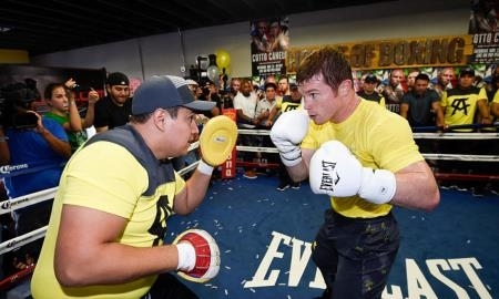 Эдди Рейносо: «„Канело“ идет к вершине P4P, но есть еще Ломаченко, Уорд и Головкин»