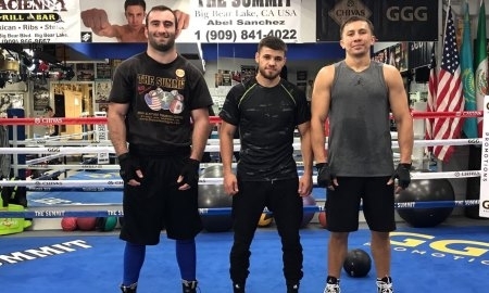 Мадиев тренируется с Головкиным и Гассиевым