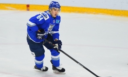 «Барыс» подписал защитника