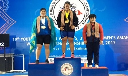 Казахстанские тяжелоатлеты завоевали четыре медали чемпионата Азии среди юношей и юниоров